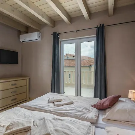 Bellavista Villa *