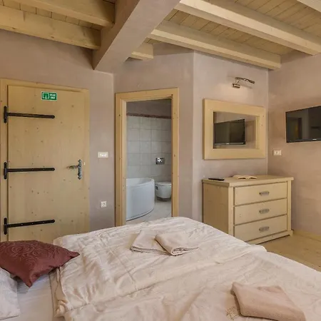 Bellavista Villa *